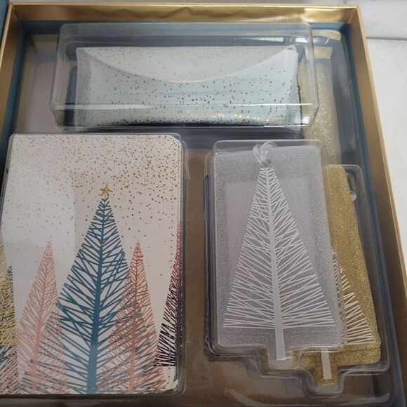 Madison Home International Elegant Travel Gift Set with Gold and Silver Accents - Picture 7 of 9